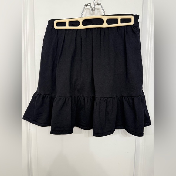 Lands' End Black Girls Tiered Skort Size Large - Picture 3 of 6